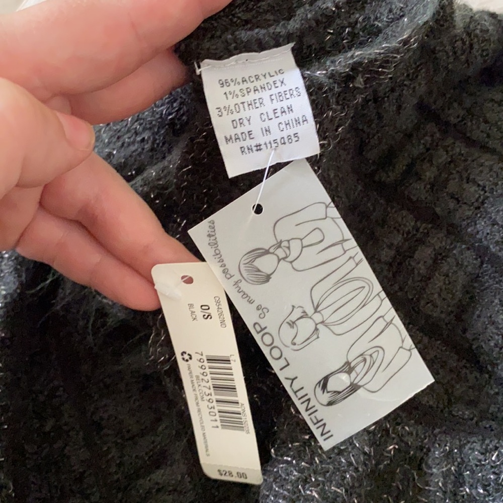 NWT Infinity Loop Scarf - Picture 3 of 3